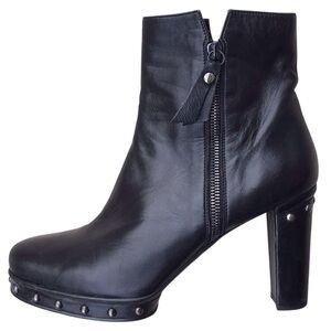 Stuart Weitzman Boots